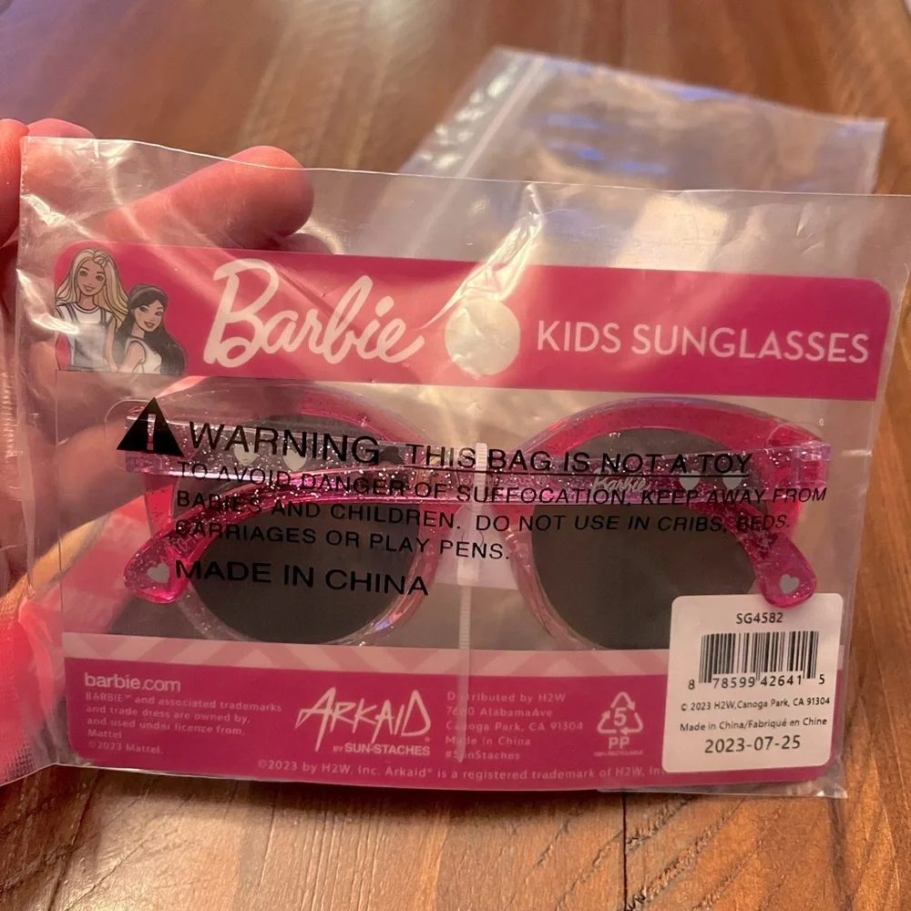 NWT Barbie Pink Tinted Glitter Girl’s Sunglasses